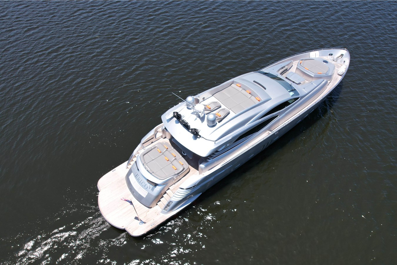https://arconyachts.ams3.digitaloceanspaces.com/79251/conversions/large_3586240-optimize.jpg