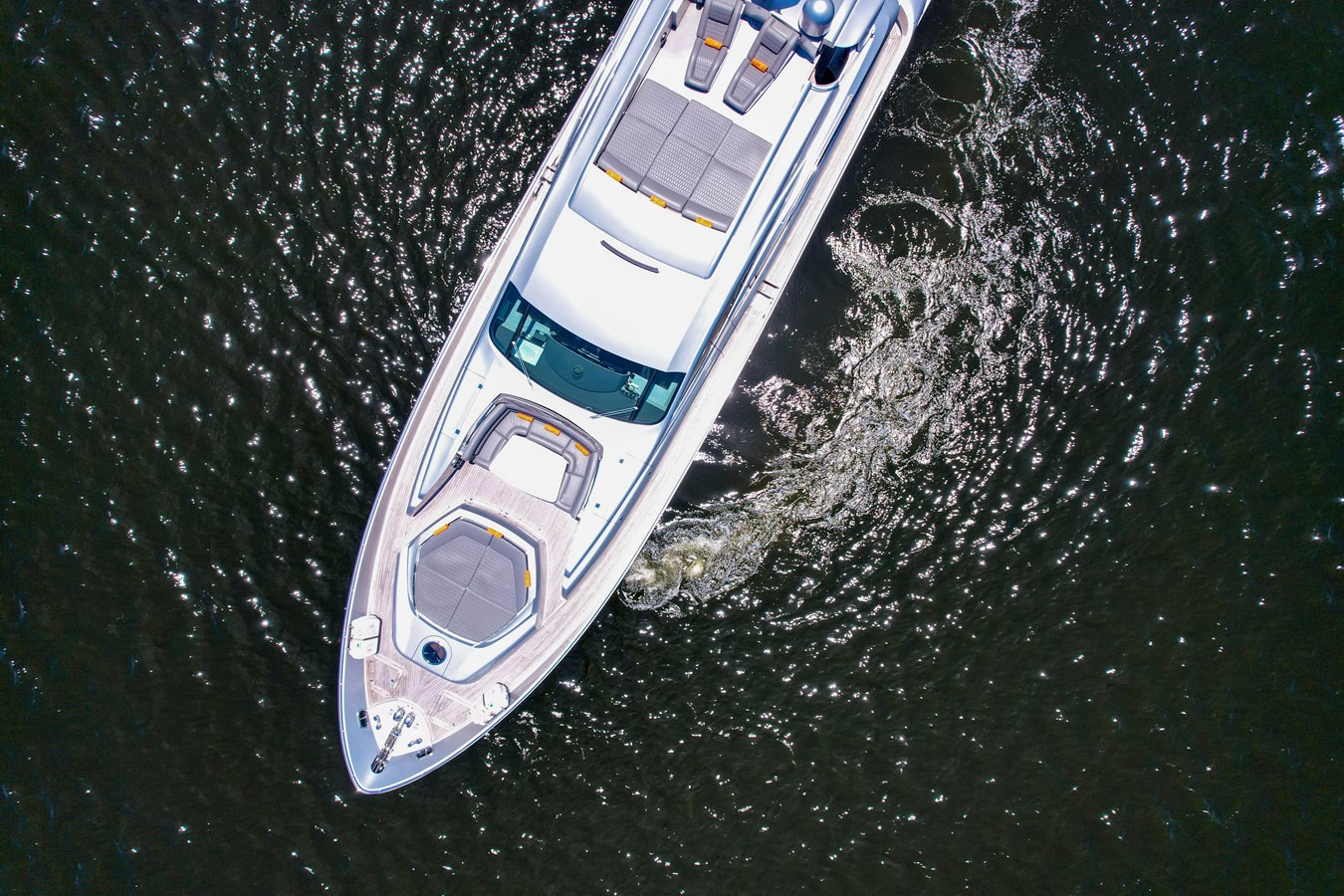 https://arconyachts.ams3.digitaloceanspaces.com/79264/conversions/large_3586244-optimize.jpg