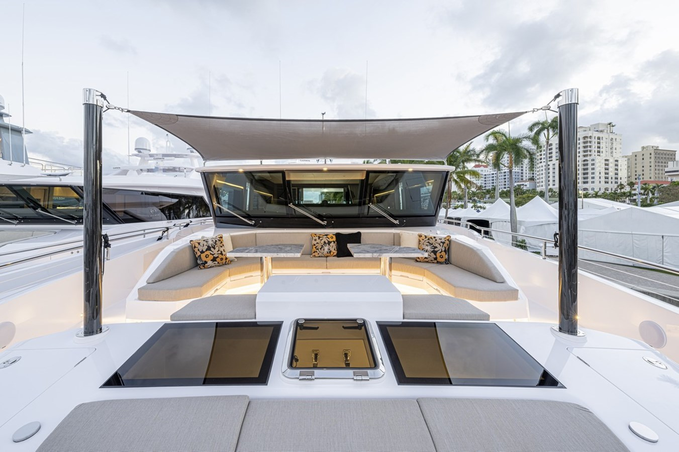 https://arconyachts.ams3.digitaloceanspaces.com/79292/conversions/large_3866348-optimize.jpg
