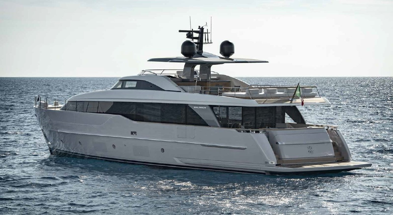 https://arconyachts.ams3.digitaloceanspaces.com/79294/conversions/large_3855876-optimize.jpg