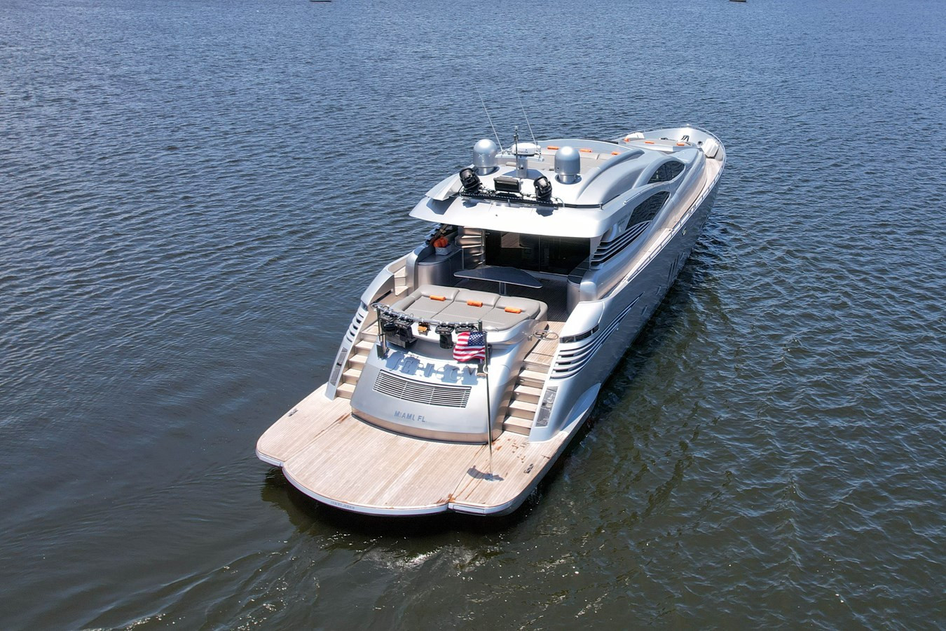 https://arconyachts.ams3.digitaloceanspaces.com/79378/conversions/large_3586292-optimize.jpg