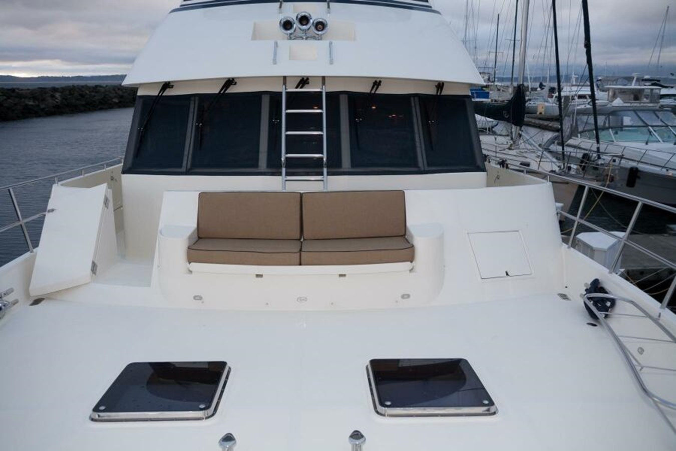 https://arconyachts.ams3.digitaloceanspaces.com/79409/conversions/large_3923633-optimize.jpg