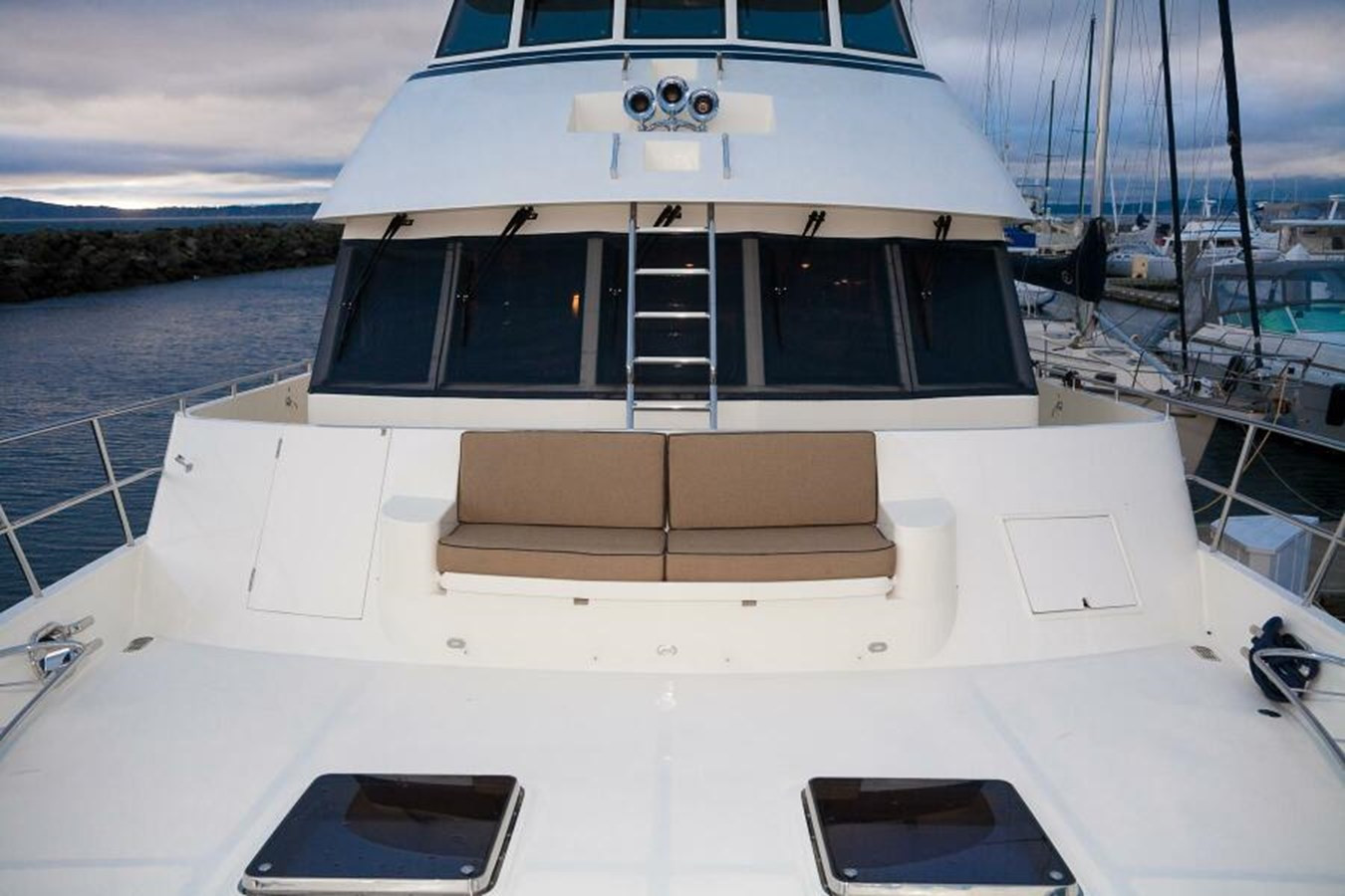 https://arconyachts.ams3.digitaloceanspaces.com/79410/conversions/large_3923604-optimize.jpg