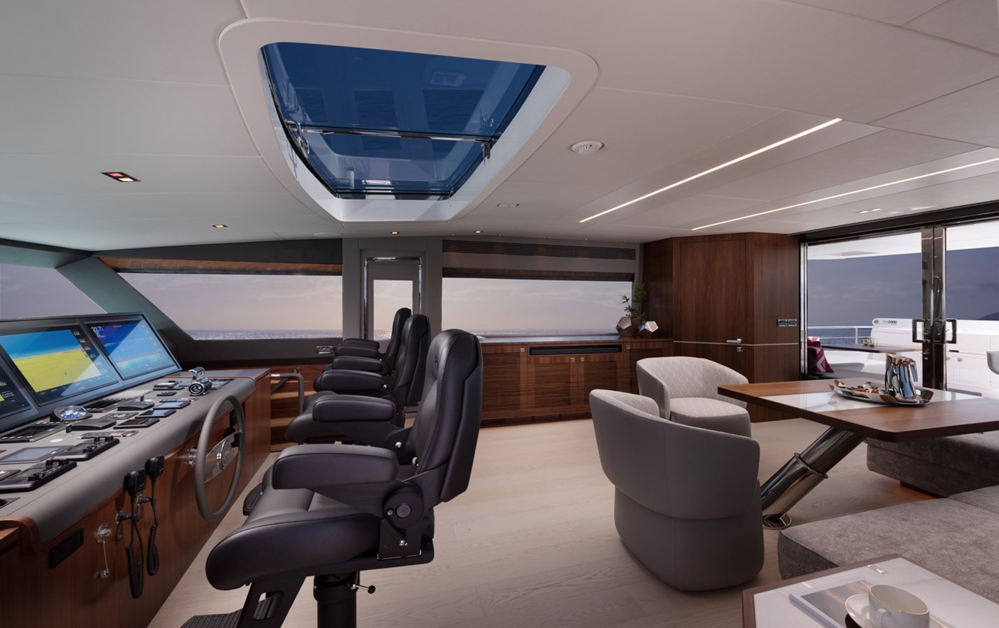 https://arconyachts.ams3.digitaloceanspaces.com/79450/conversions/large_4576615-optimize.jpg