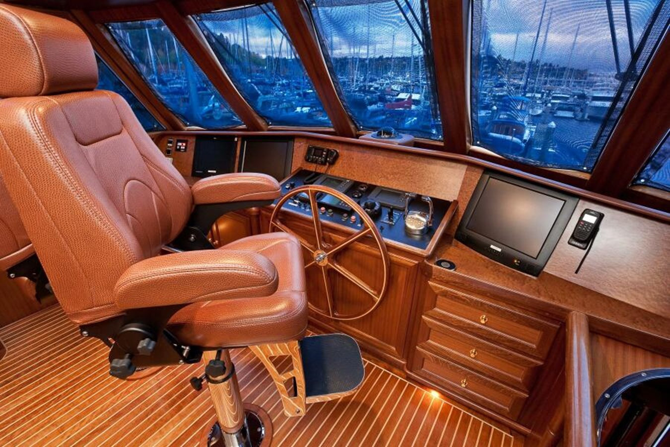 https://arconyachts.ams3.digitaloceanspaces.com/79476/conversions/large_3923627-optimize.jpg