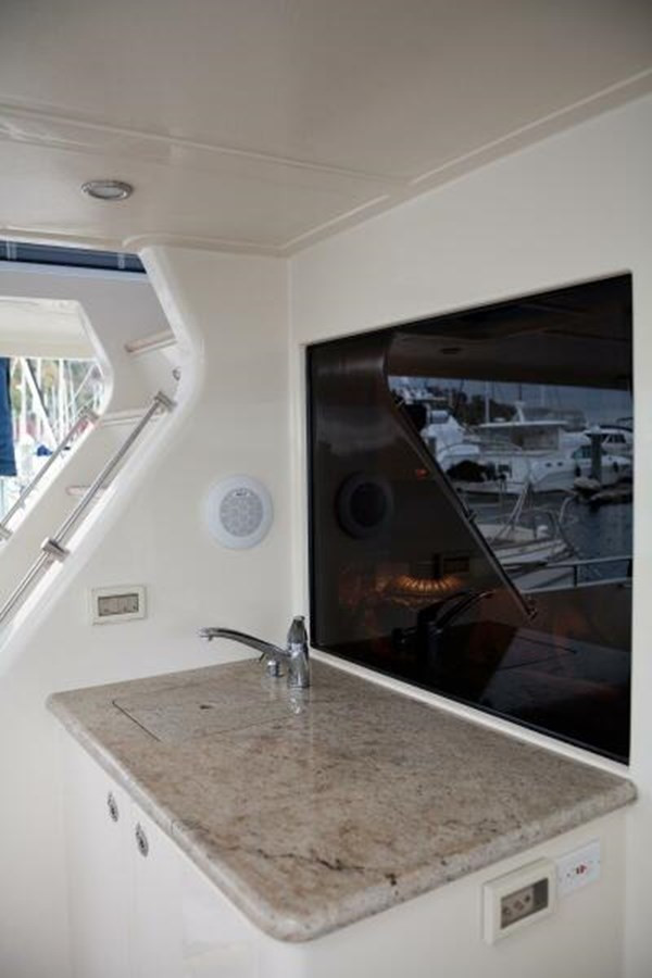 https://arconyachts.ams3.digitaloceanspaces.com/79536/conversions/large_3923586-optimize.jpg