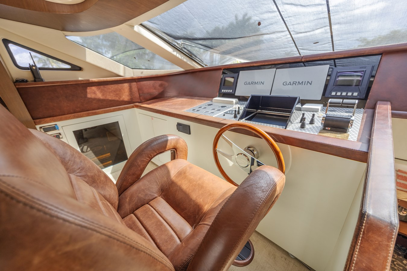 https://arconyachts.ams3.digitaloceanspaces.com/79556/conversions/large_4624889-optimize.jpg