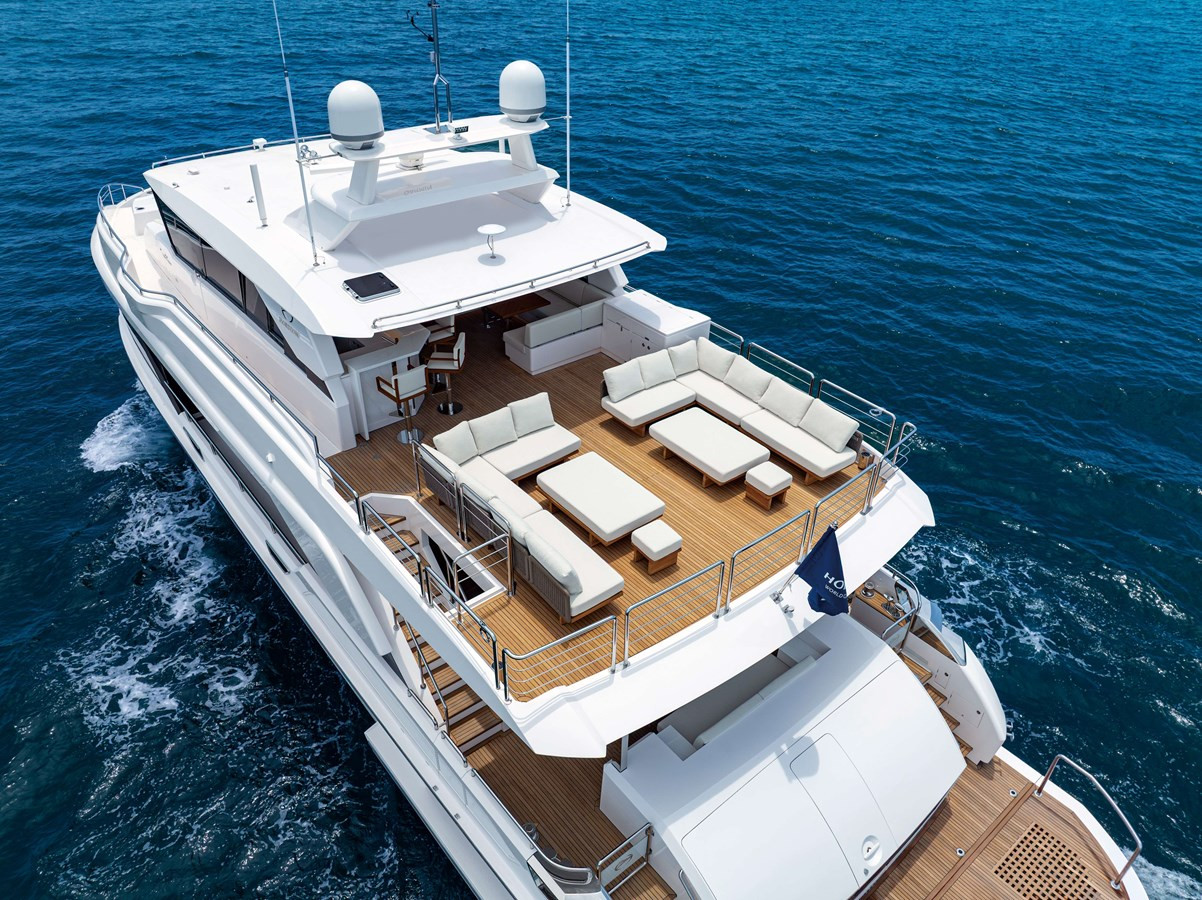 https://arconyachts.ams3.digitaloceanspaces.com/79564/conversions/large_4765640-optimize.jpg