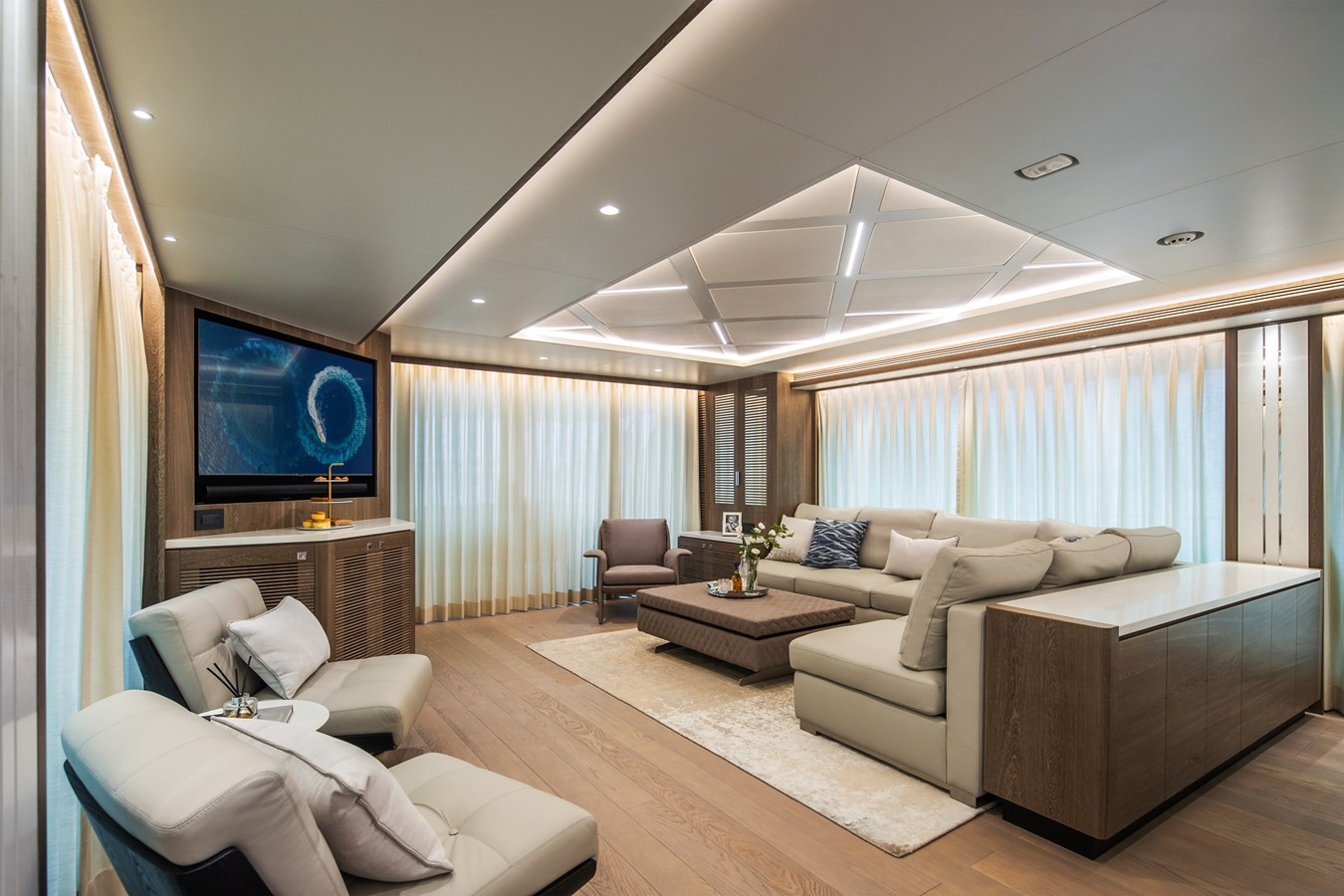 https://arconyachts.ams3.digitaloceanspaces.com/79589/conversions/large_4745378-optimize.jpg
