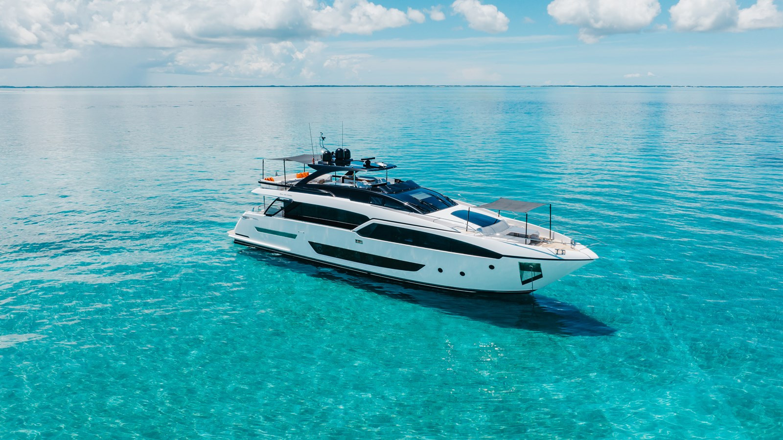 https://arconyachts.ams3.digitaloceanspaces.com/79599/conversions/large_4728888-optimize.jpg