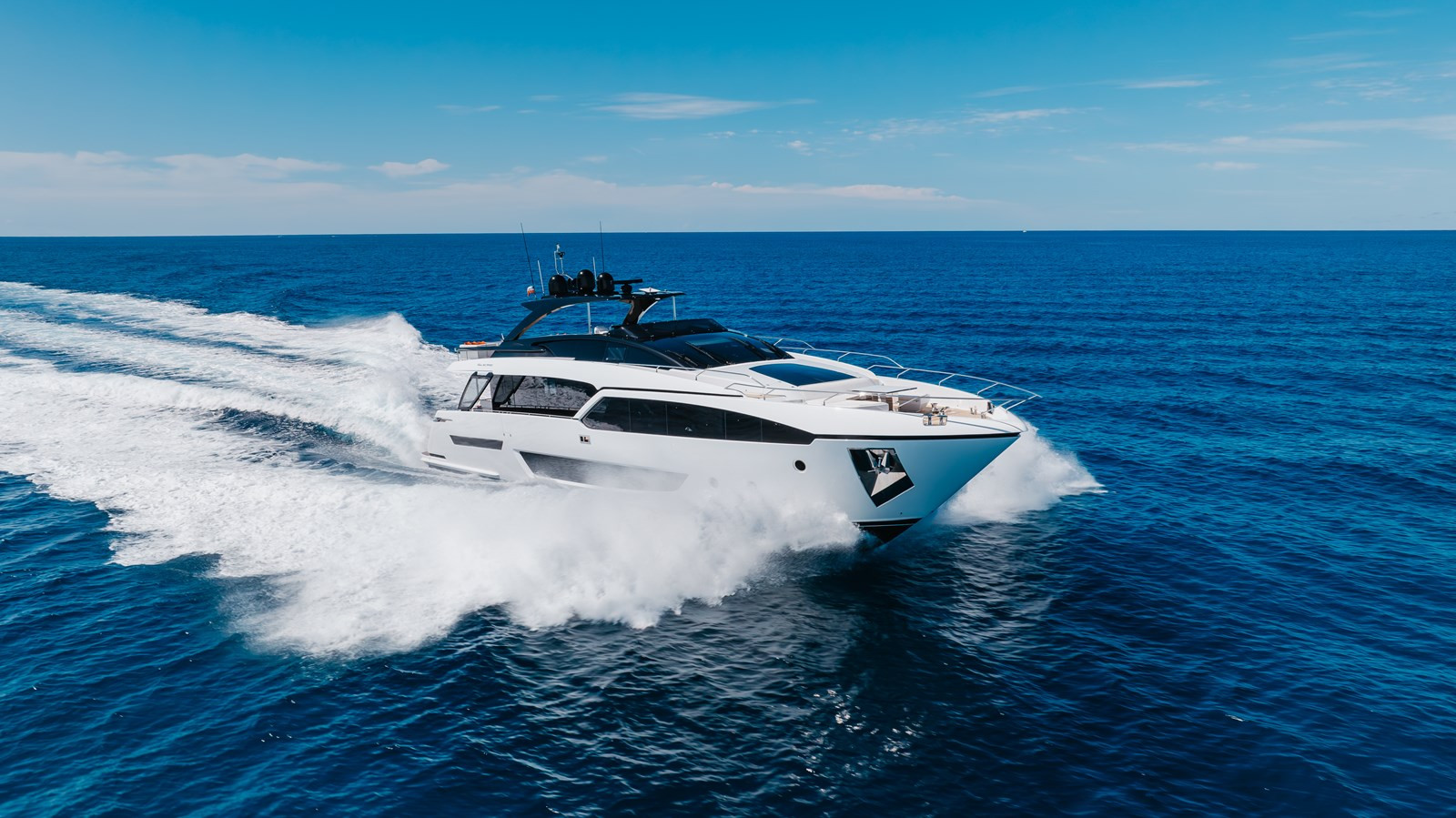 https://arconyachts.ams3.digitaloceanspaces.com/79614/conversions/large_4728891-optimize.jpg