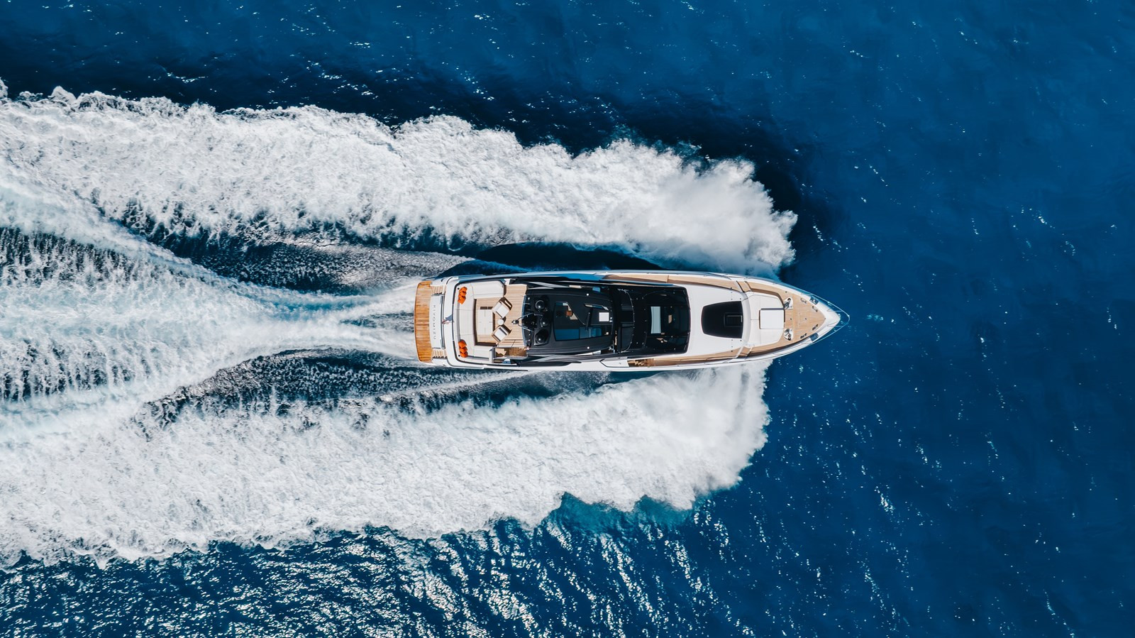 https://arconyachts.ams3.digitaloceanspaces.com/79620/conversions/large_4728890-optimize.jpg