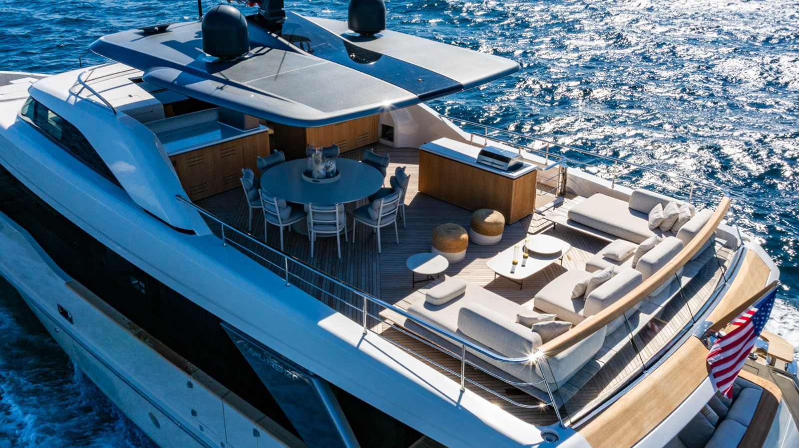 https://arconyachts.ams3.digitaloceanspaces.com/79729/conversions/large_4739820-optimize.jpg