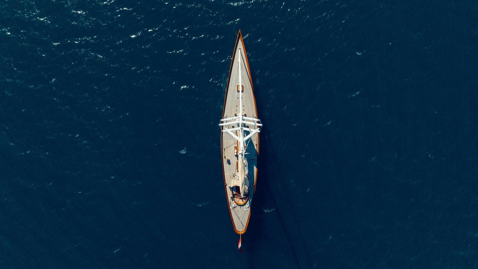 https://arconyachts.ams3.digitaloceanspaces.com/79928/conversions/large_4816406-optimize.jpg