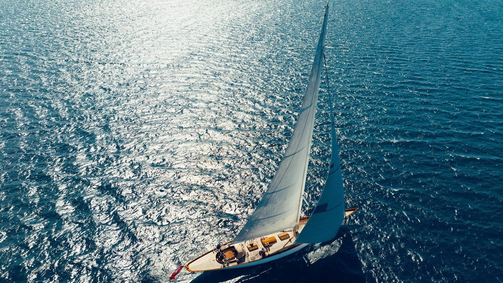 https://arconyachts.ams3.digitaloceanspaces.com/79931/conversions/large_4816407-optimize.jpg