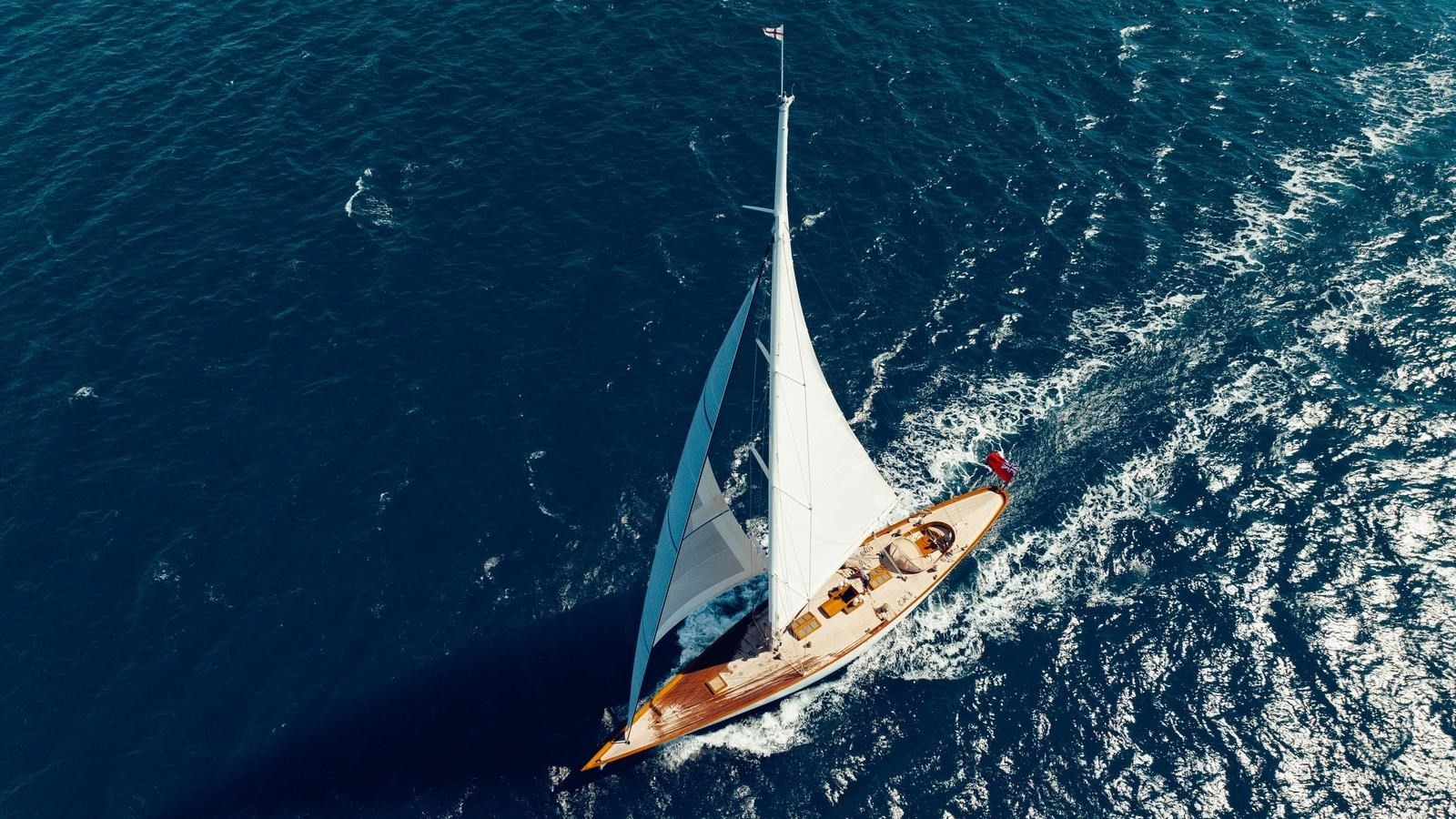 https://arconyachts.ams3.digitaloceanspaces.com/79934/conversions/large_4816408-optimize.jpg