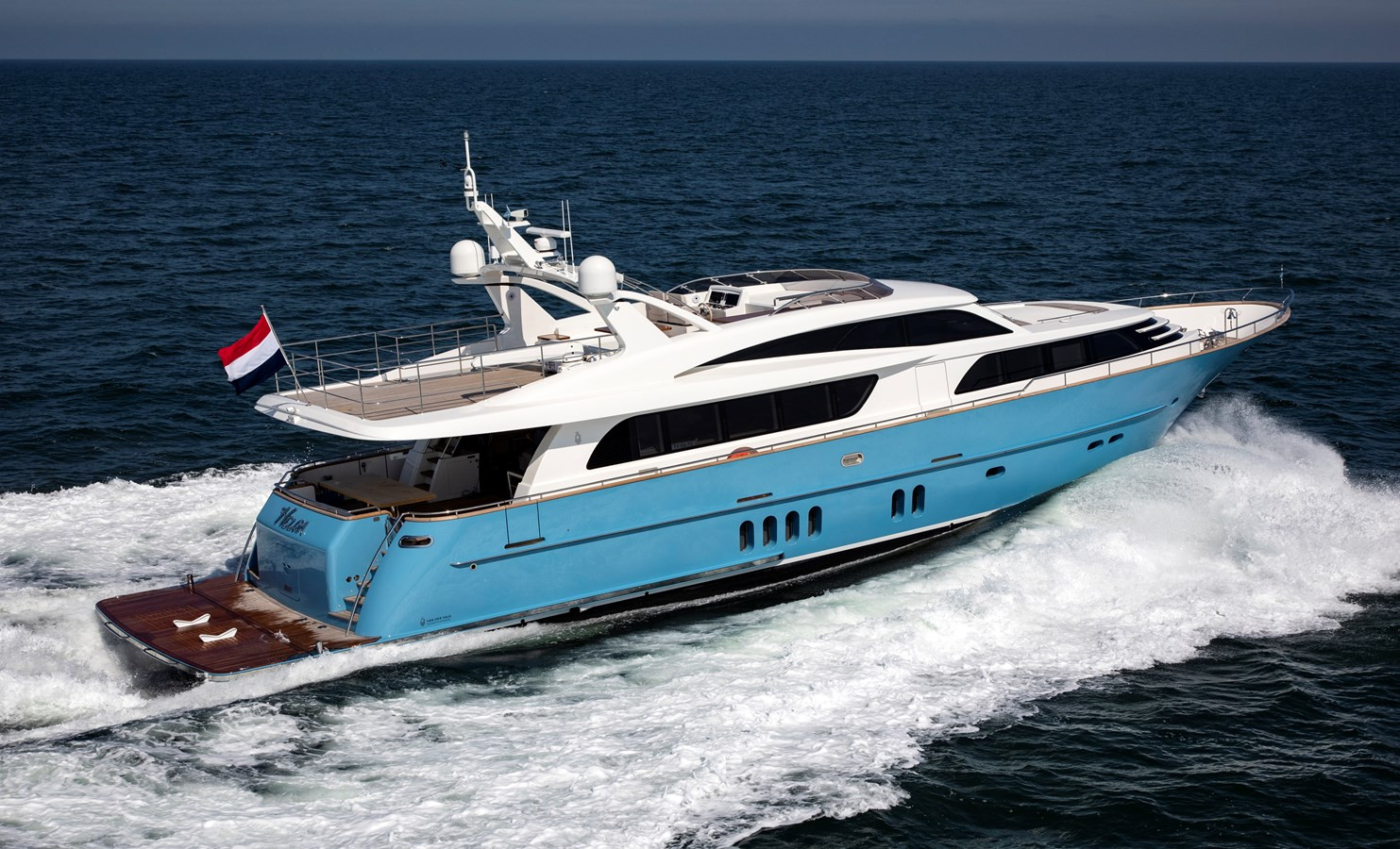 https://arconyachts.ams3.digitaloceanspaces.com/79987/conversions/large_3961676-optimize.jpg