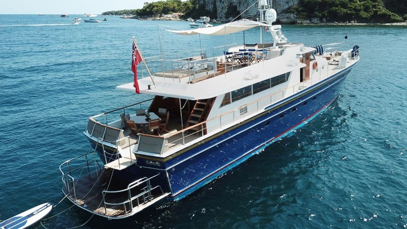 https://arconyachts.ams3.digitaloceanspaces.com/80049/conversions/large_4187487-optimize.jpg