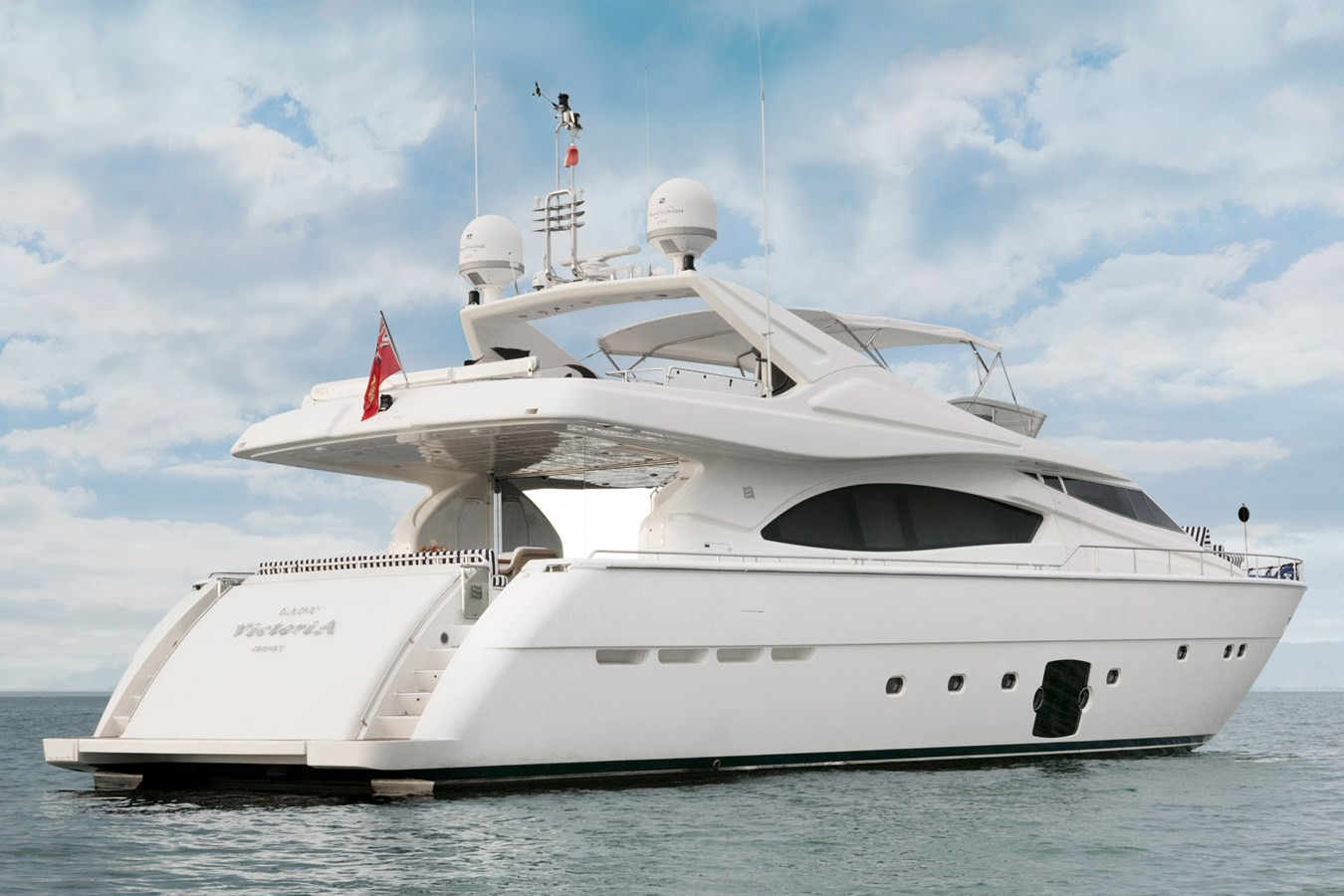 https://arconyachts.ams3.digitaloceanspaces.com/80276/conversions/large_2781148-optimize.jpg