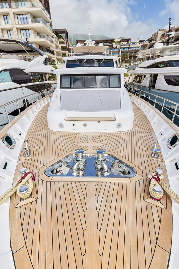 https://arconyachts.ams3.digitaloceanspaces.com/80310/conversions/large_4226032-optimize.jpg