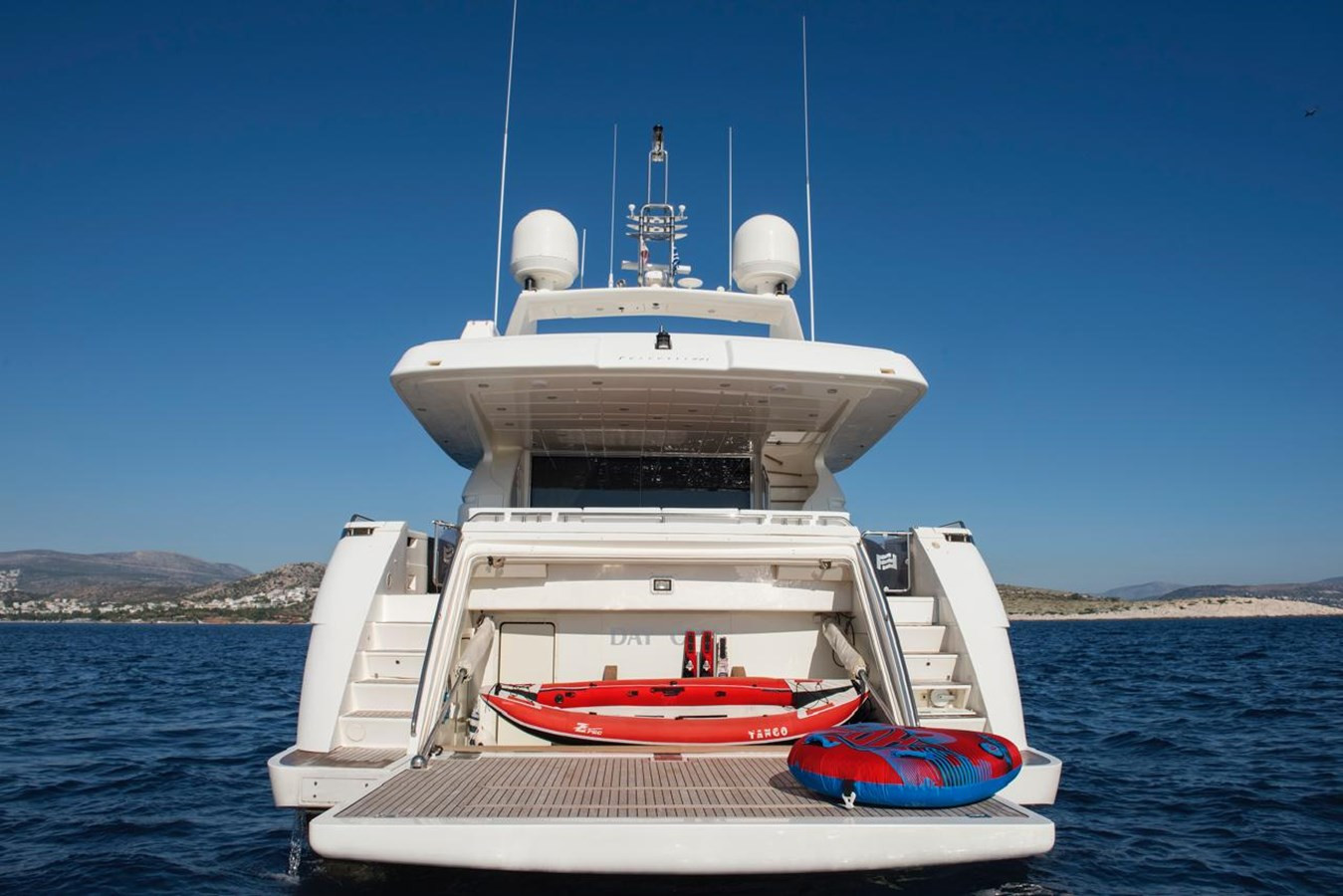 https://arconyachts.ams3.digitaloceanspaces.com/80401/conversions/large_4487086-optimize.jpg