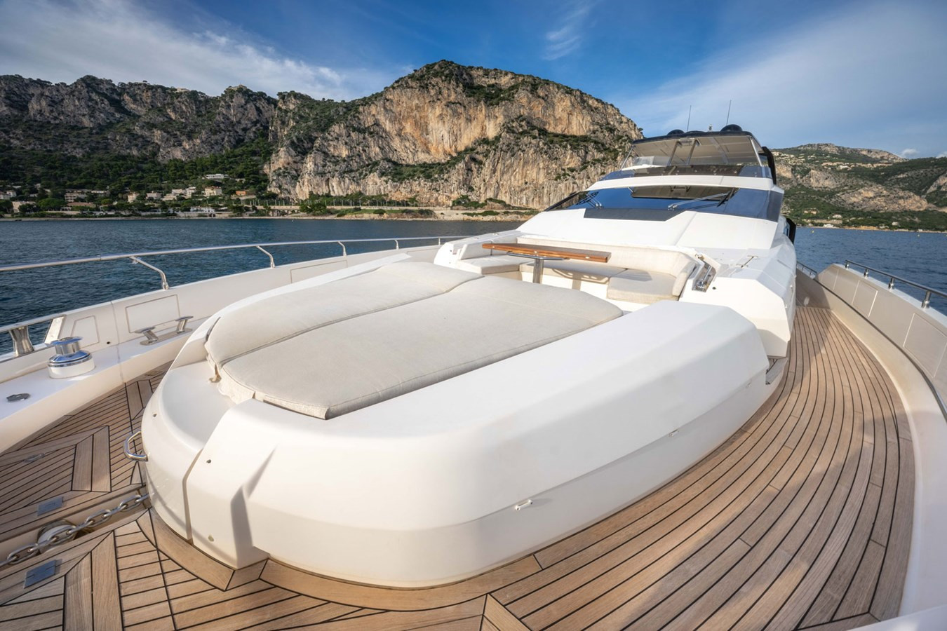 https://arconyachts.ams3.digitaloceanspaces.com/80416/conversions/large_4405549-optimize.jpg