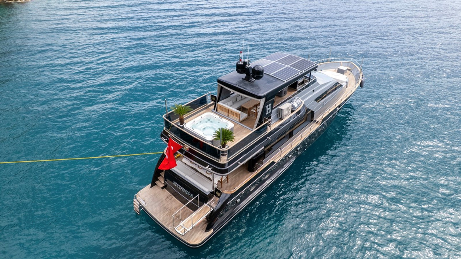 27 M DELUXE MOTOR YACHT