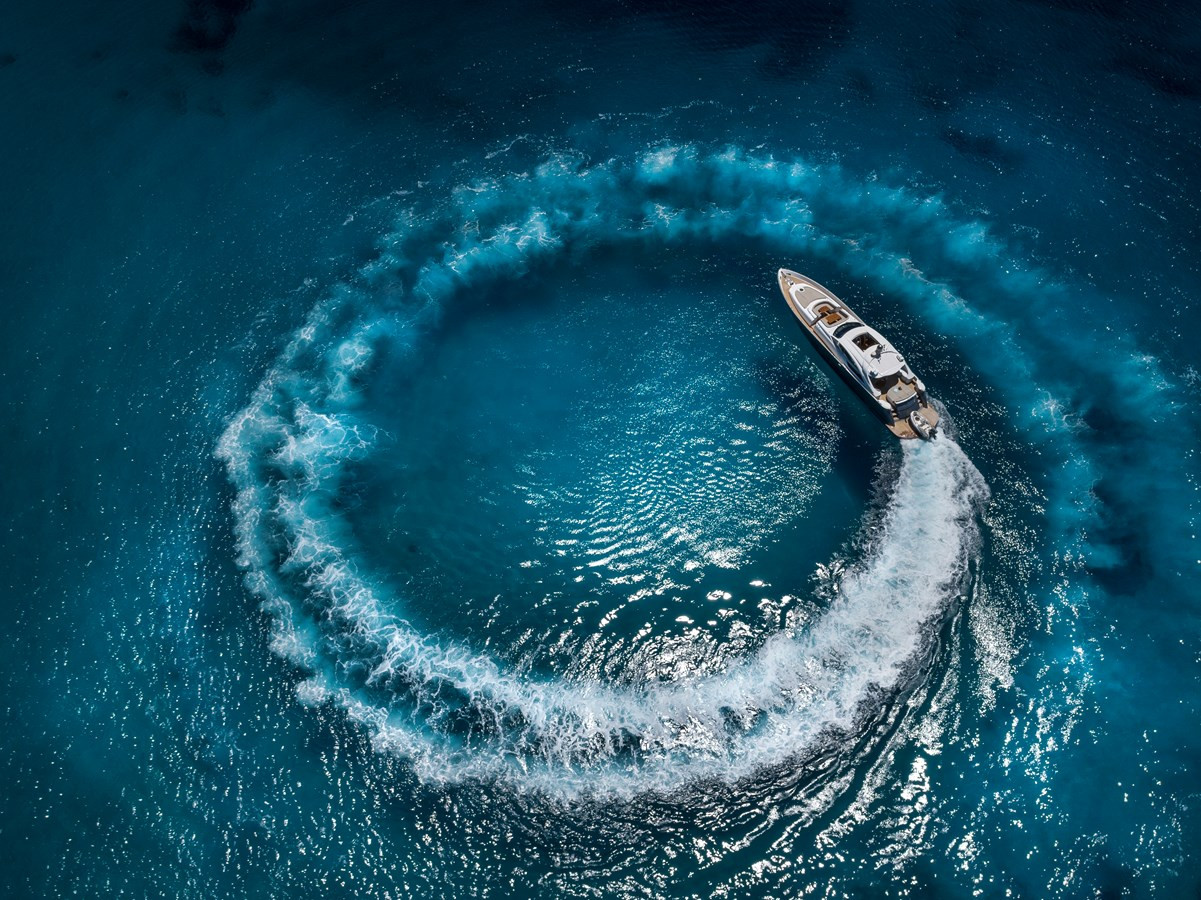 https://arconyachts.ams3.digitaloceanspaces.com/80584/conversions/large_4293296-optimize.jpg