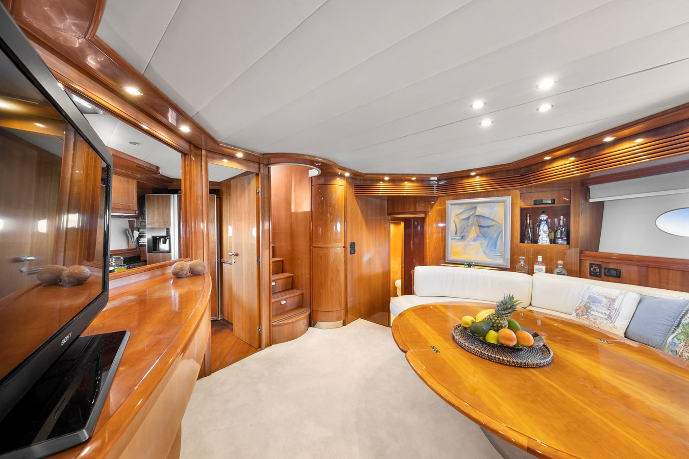 https://arconyachts.ams3.digitaloceanspaces.com/80635/conversions/large_4293345-optimize.jpg