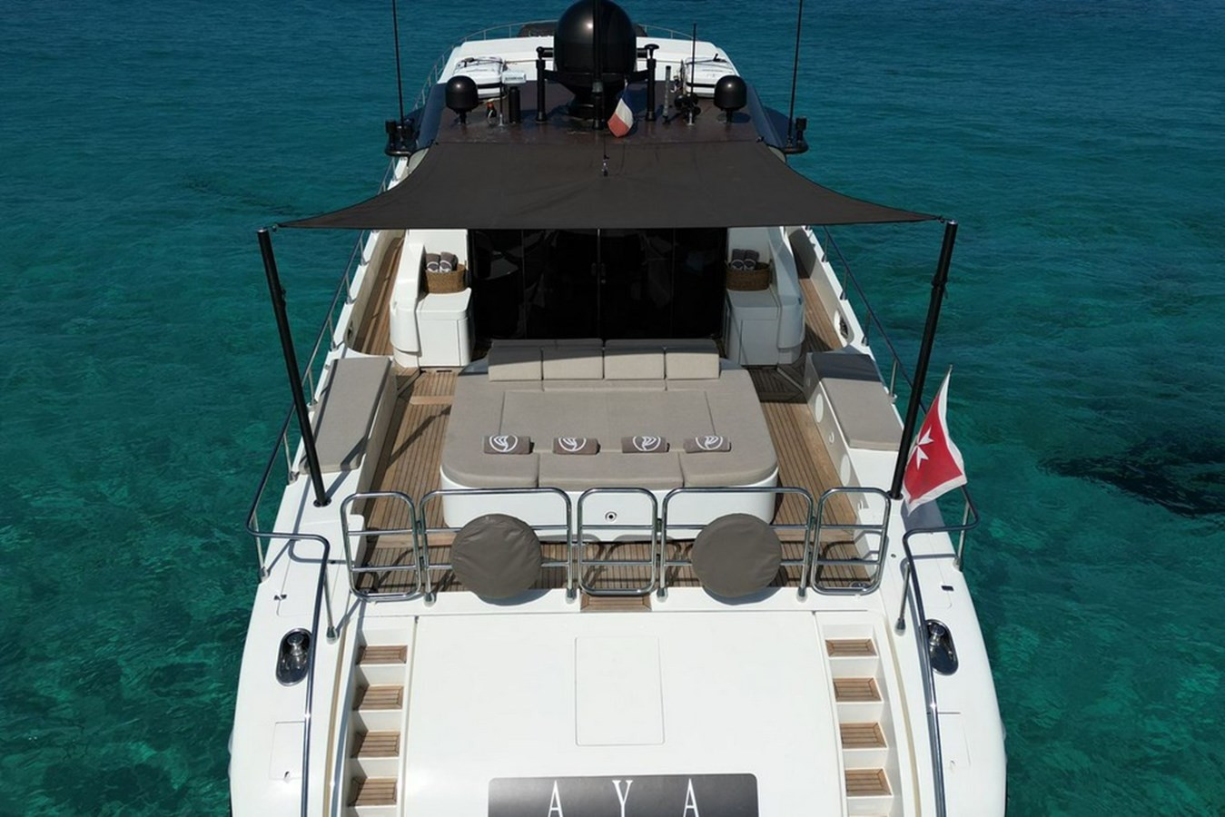 https://arconyachts.ams3.digitaloceanspaces.com/80662/conversions/large_4401696-optimize.jpg