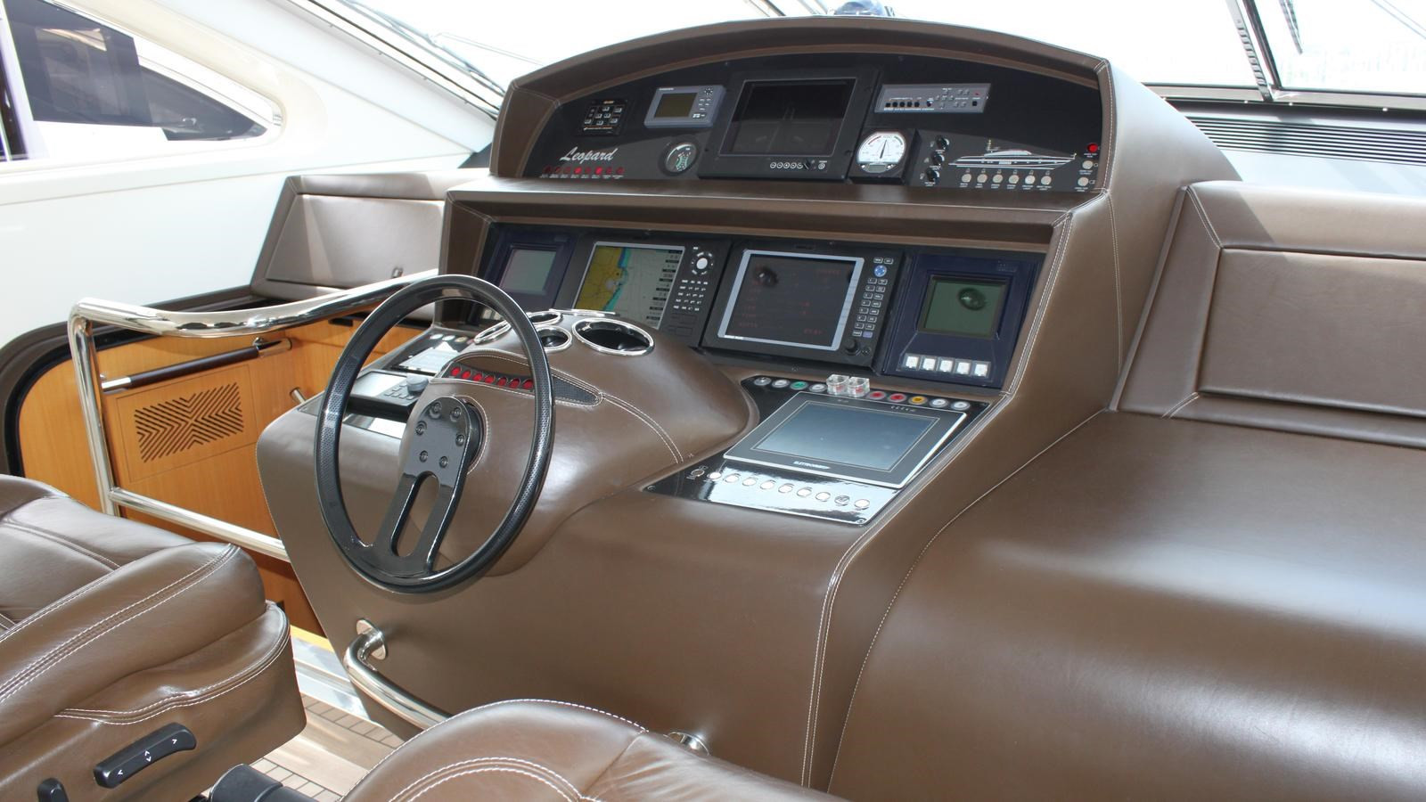 https://arconyachts.ams3.digitaloceanspaces.com/80699/conversions/large_2568203-optimize.jpg