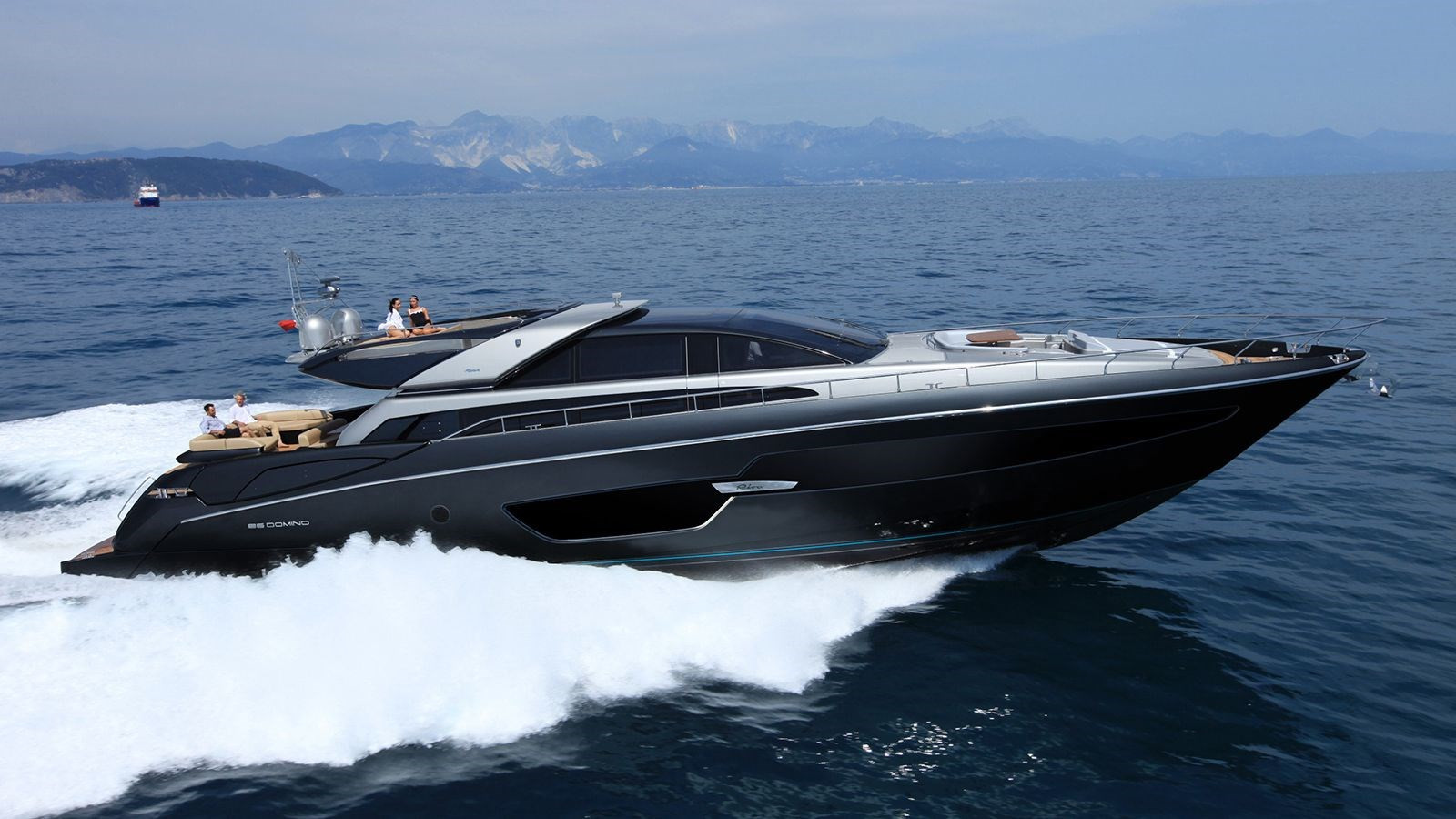 https://arconyachts.ams3.digitaloceanspaces.com/80706/conversions/large_4740912-optimize.jpg
