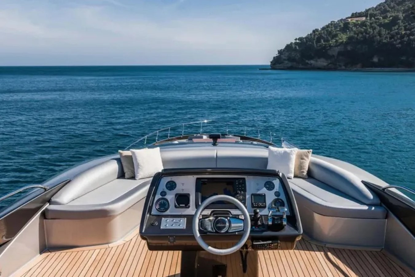 https://arconyachts.ams3.digitaloceanspaces.com/80718/conversions/large_4740916-optimize.jpg