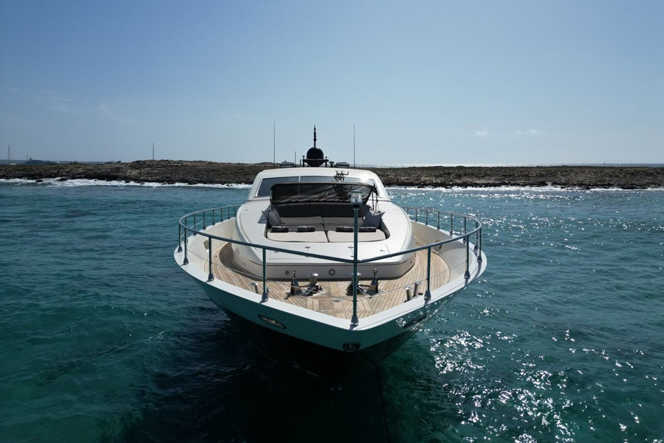https://arconyachts.ams3.digitaloceanspaces.com/80734/conversions/large_4401698-optimize.jpg