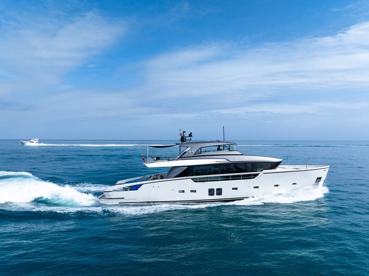https://arconyachts.ams3.digitaloceanspaces.com/80754/conversions/large_4823068-optimize.jpg