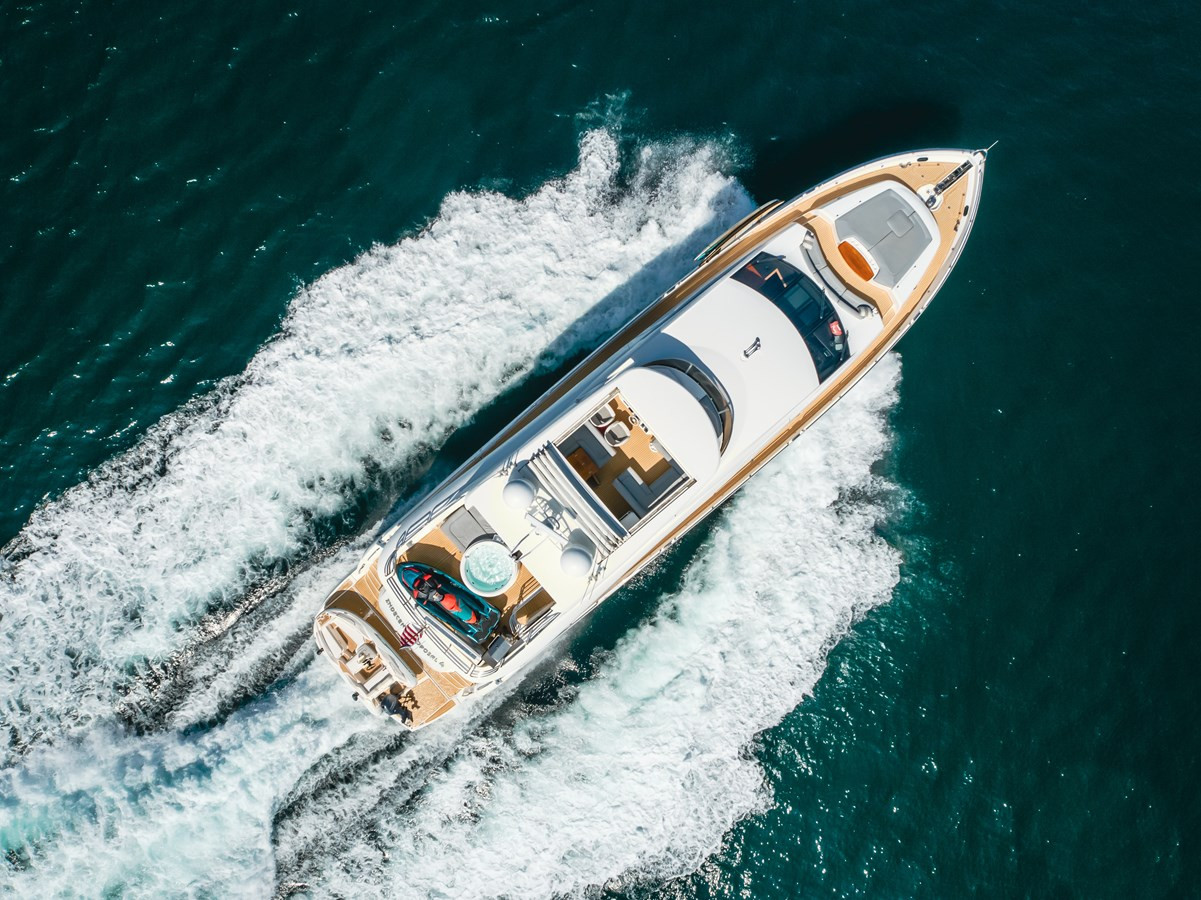 https://arconyachts.ams3.digitaloceanspaces.com/80773/conversions/large_4255119-optimize.jpg