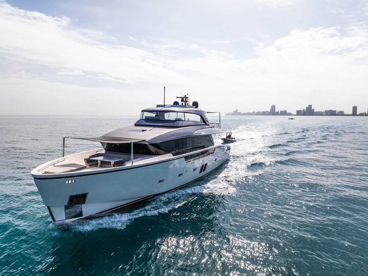 https://arconyachts.ams3.digitaloceanspaces.com/80795/conversions/large_4823085-optimize.jpg