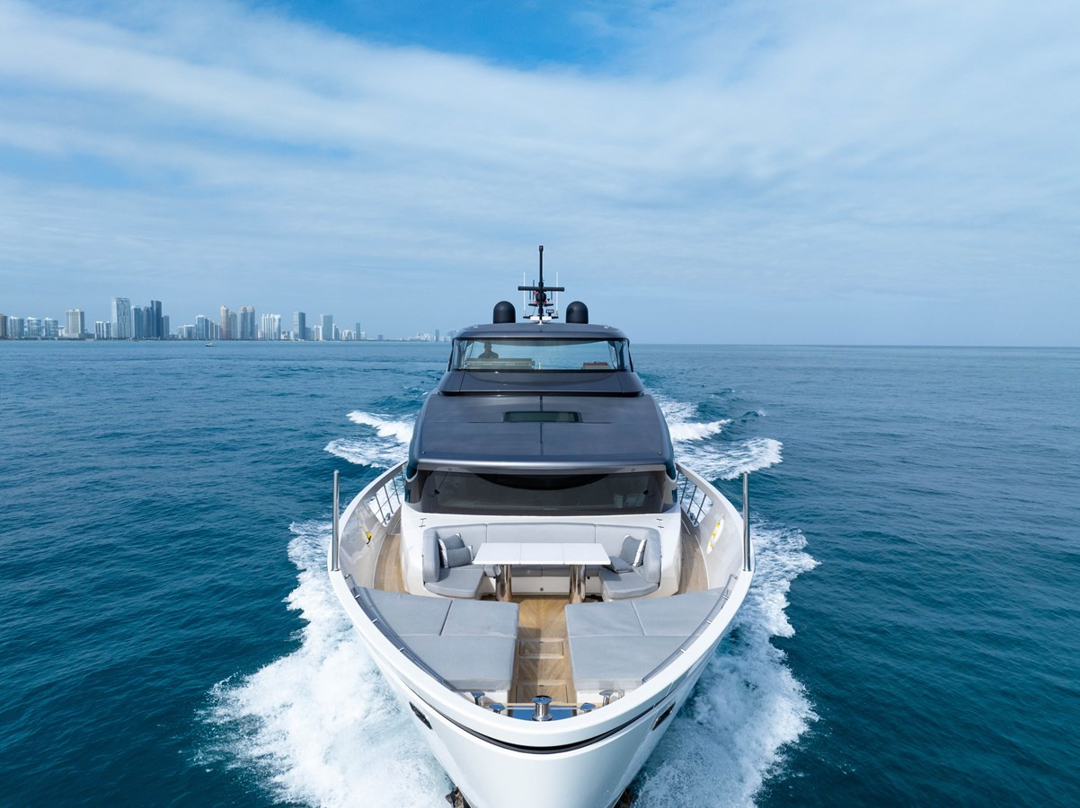 https://arconyachts.ams3.digitaloceanspaces.com/80810/conversions/large_4823090-optimize.jpg