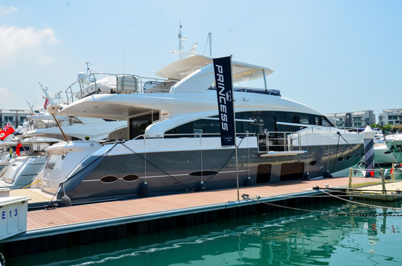 https://arconyachts.ams3.digitaloceanspaces.com/80826/conversions/large_2907769-optimize.jpg
