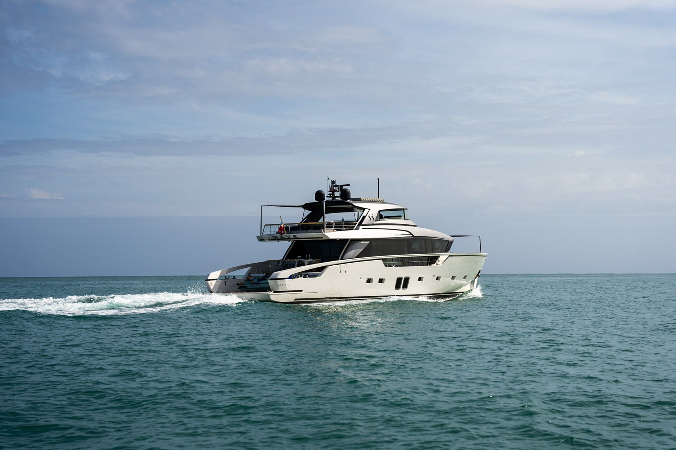 https://arconyachts.ams3.digitaloceanspaces.com/80830/conversions/large_4823101-optimize.jpg