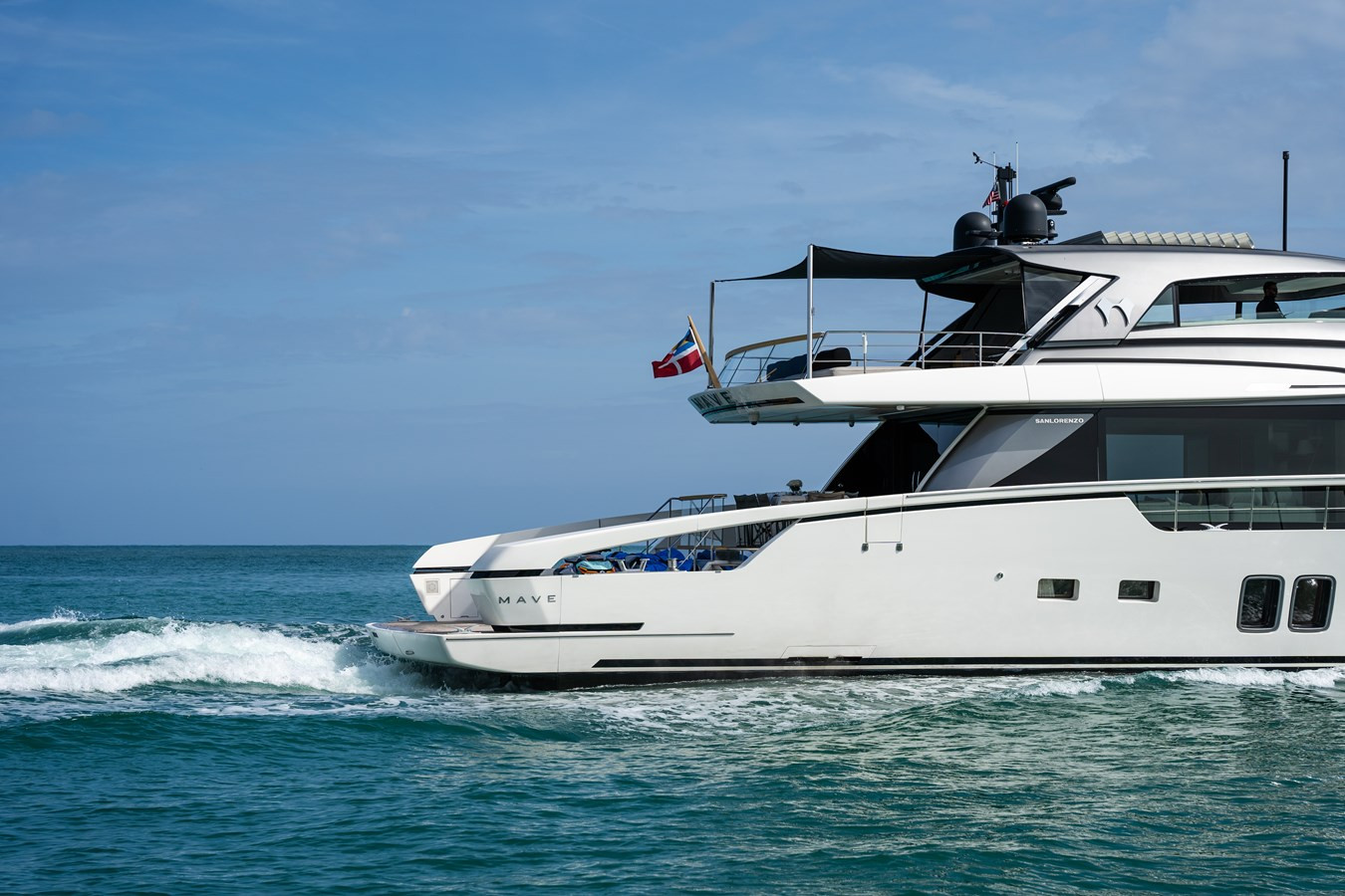 https://arconyachts.ams3.digitaloceanspaces.com/80836/conversions/large_4823103-optimize.jpg