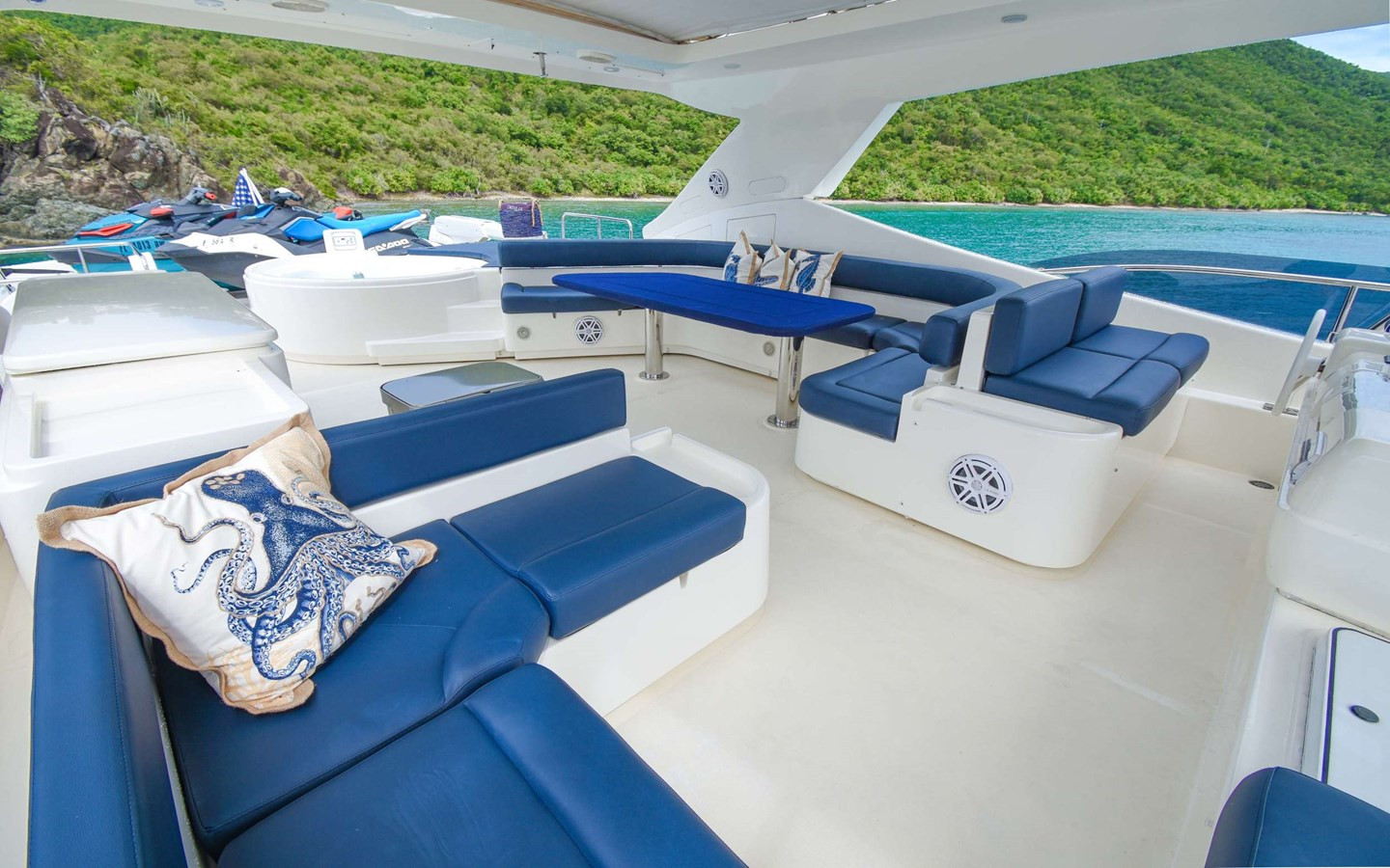https://arconyachts.ams3.digitaloceanspaces.com/80983/conversions/large_4153915-optimize.jpg
