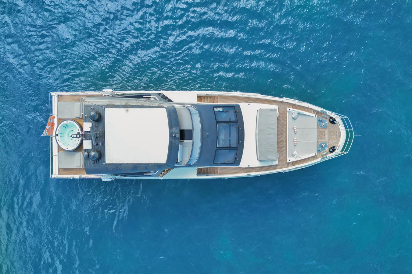https://arconyachts.ams3.digitaloceanspaces.com/81109/conversions/large_4535584-optimize.jpg