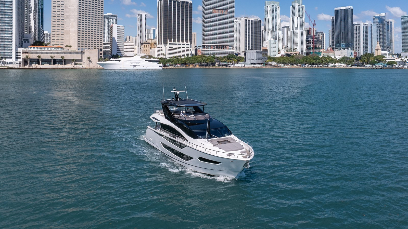 https://arconyachts.ams3.digitaloceanspaces.com/81124/conversions/large_4610040-optimize.jpg