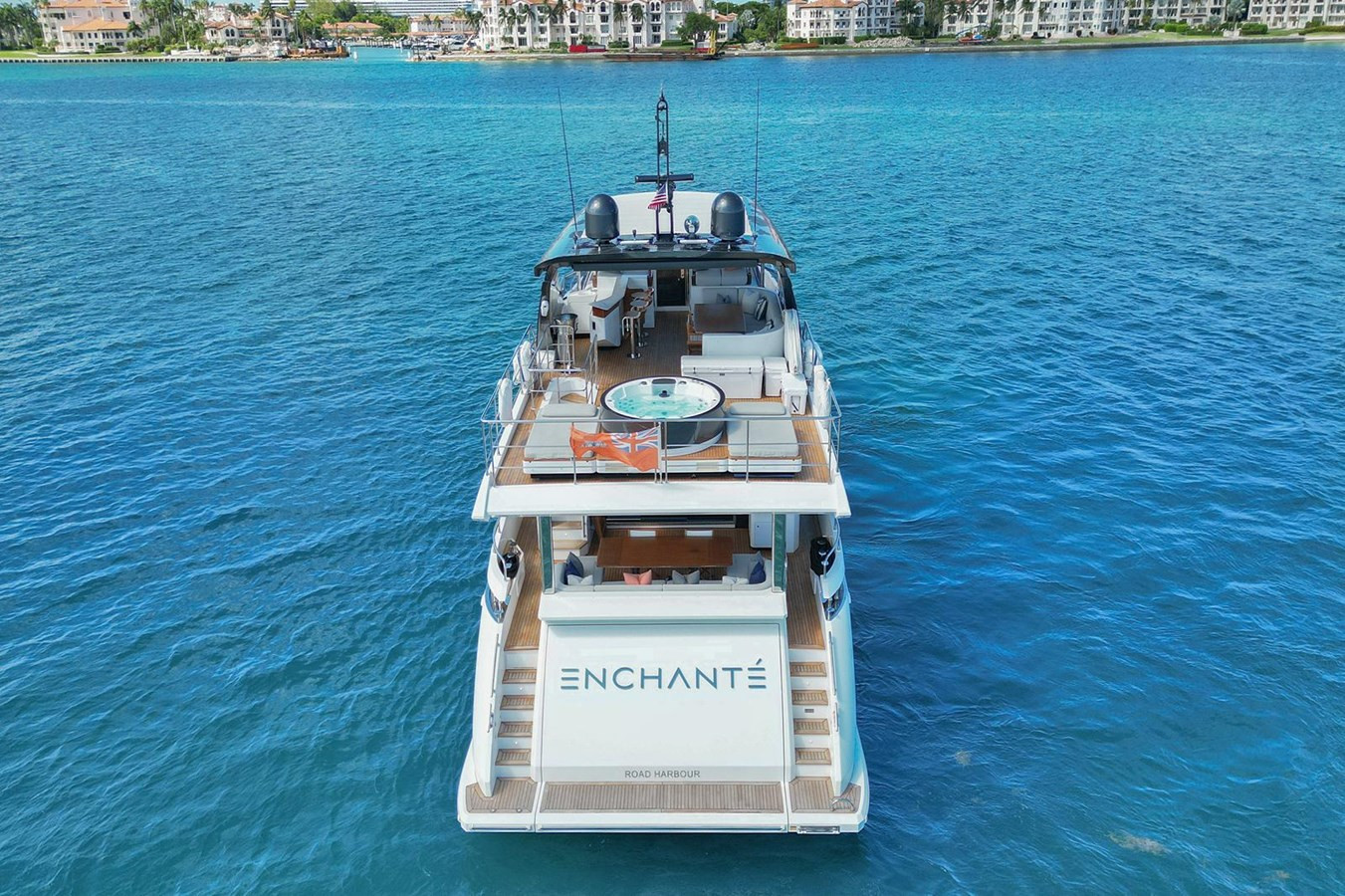 https://arconyachts.ams3.digitaloceanspaces.com/81134/conversions/large_4535596-optimize.jpg