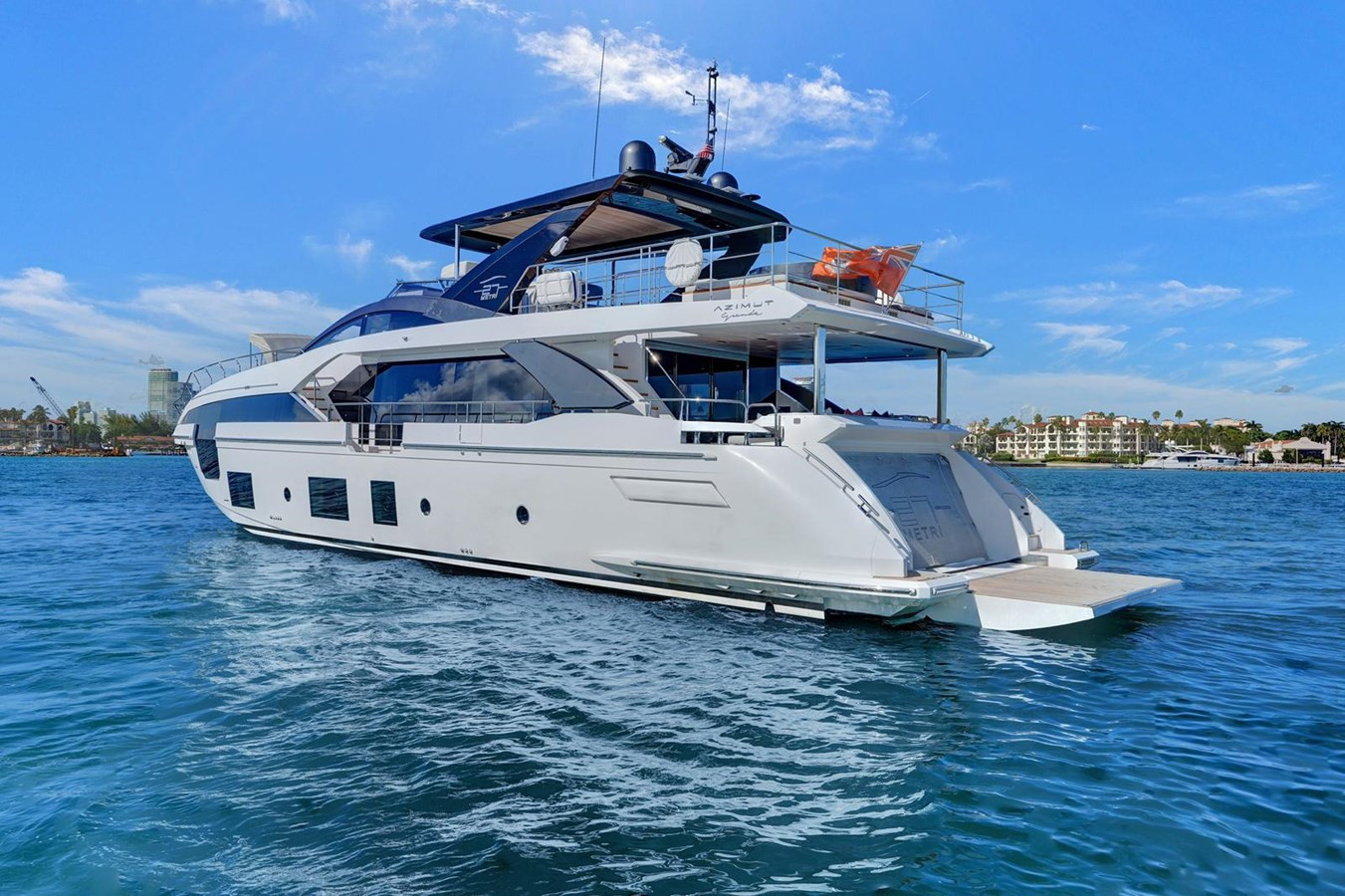 https://arconyachts.ams3.digitaloceanspaces.com/81155/conversions/large_4535603-optimize.jpg