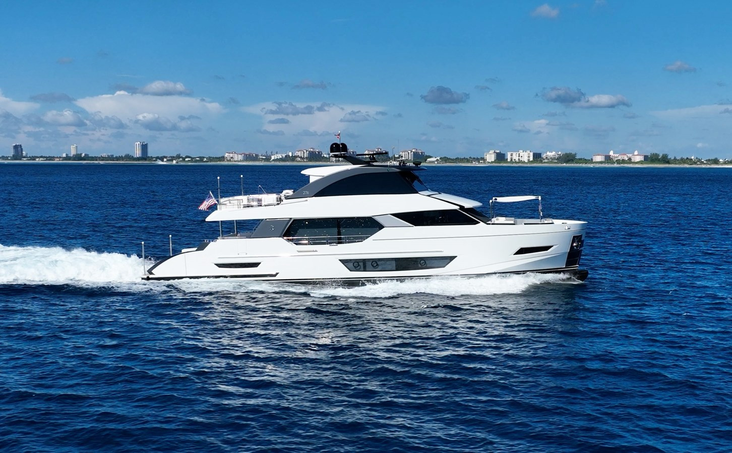 https://arconyachts.ams3.digitaloceanspaces.com/81231/conversions/large_4771477-optimize.jpg