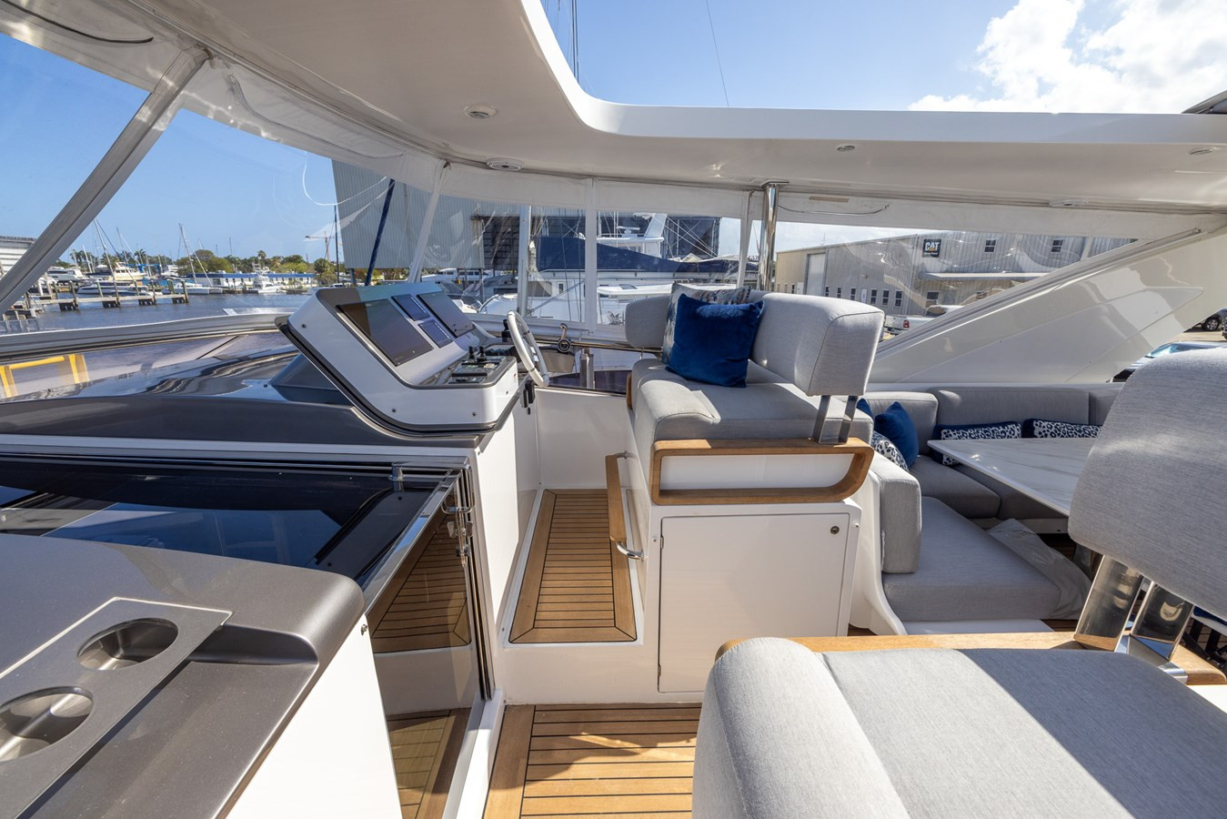 https://arconyachts.ams3.digitaloceanspaces.com/81246/conversions/large_4646508-optimize.jpg