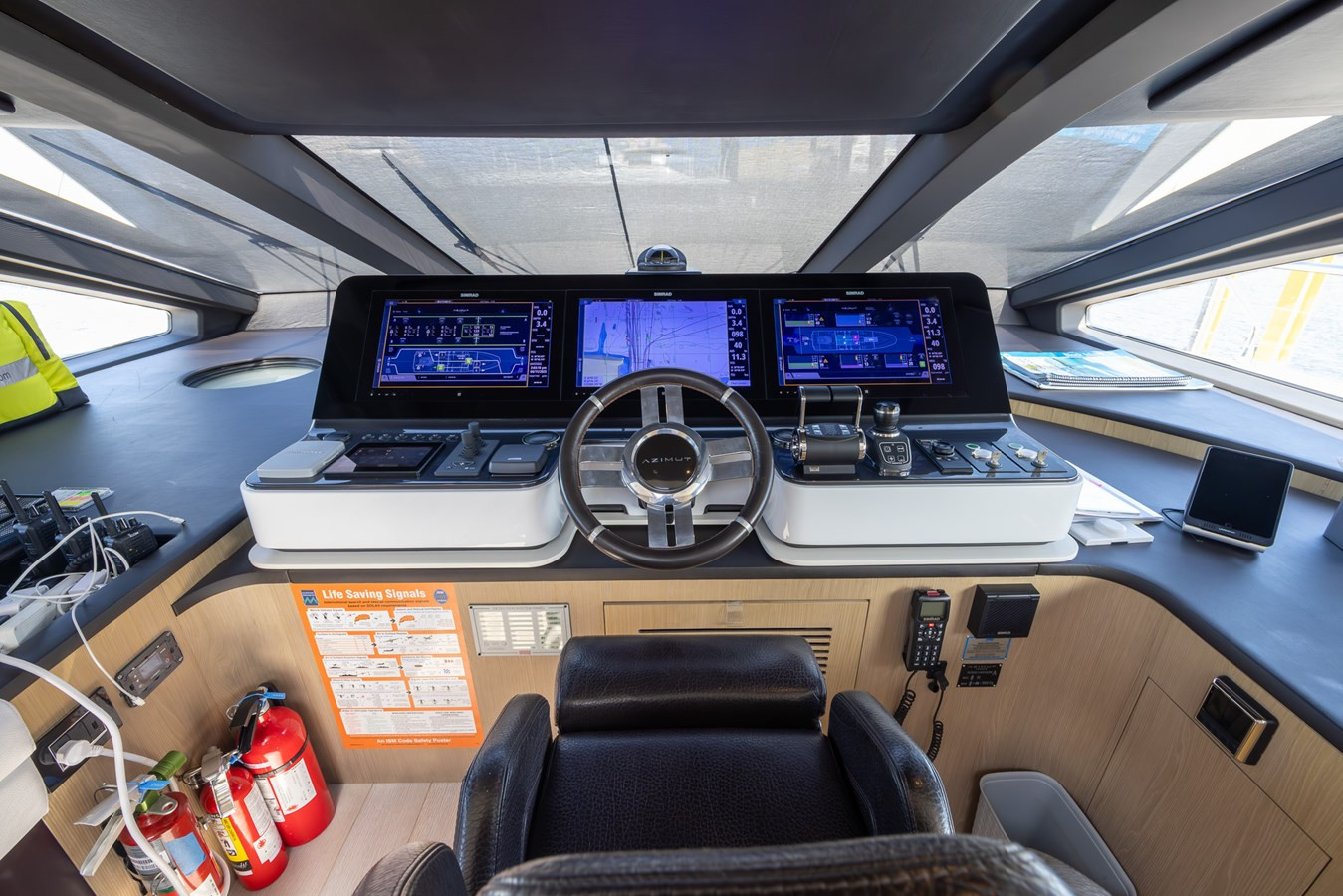 https://arconyachts.ams3.digitaloceanspaces.com/81264/conversions/large_4646514-optimize.jpg