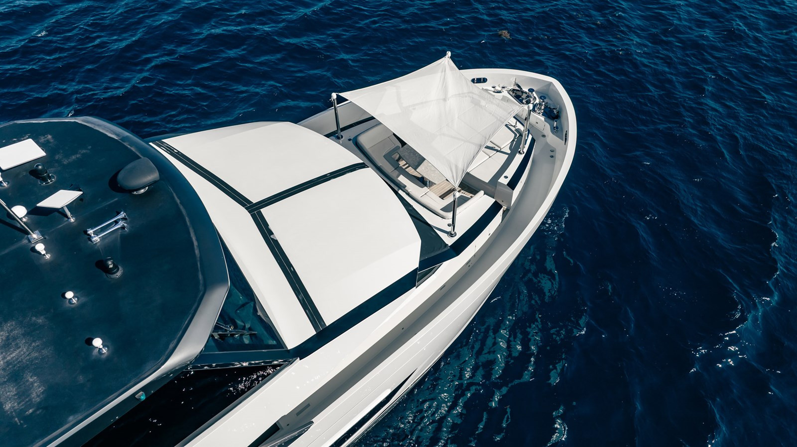 https://arconyachts.ams3.digitaloceanspaces.com/81368/conversions/large_4771527-optimize.jpg